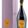 VeuveClicquot ChampagneBrut LaGrandeDamebyPaolaParonetto2015